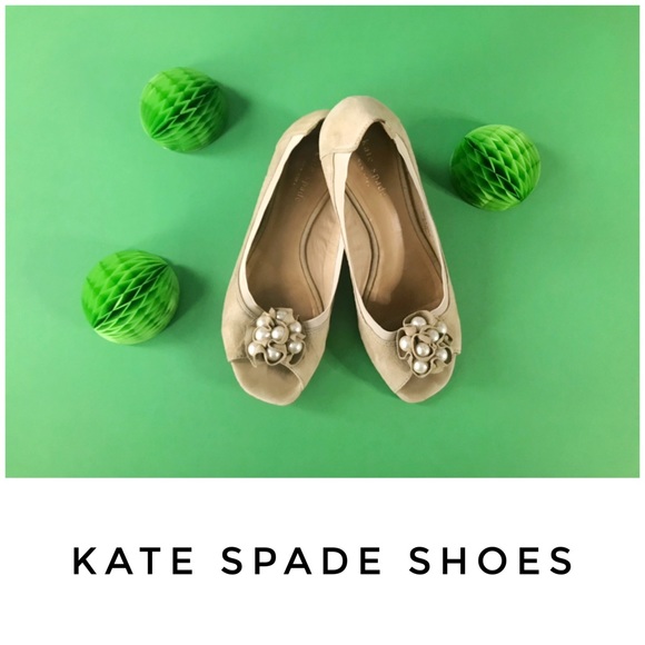 kate spade Shoes - Kate Spade shoe size 6.5 tan flats pearl ribbon
